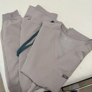 FIGS scrubs set in slate New without tags